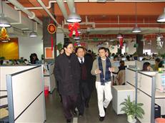 2005年1月12日 市人大副主任吴键视察东部软件园