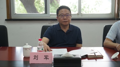 刘军董事长2.jpg